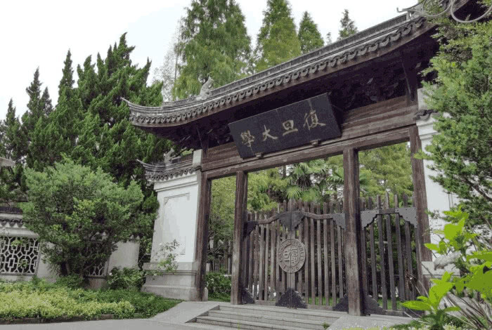 中国最难毕业的五所大学，退学率很高，真是严进严出
